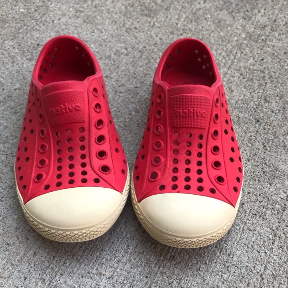 native shoes size c6